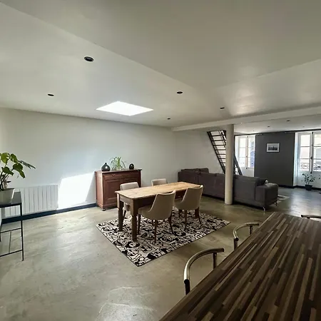 Logis Du Maine Лаваль