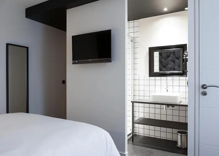 Logis Du Maine 3* Laval