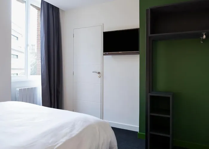 Hotel Logis Du Maine