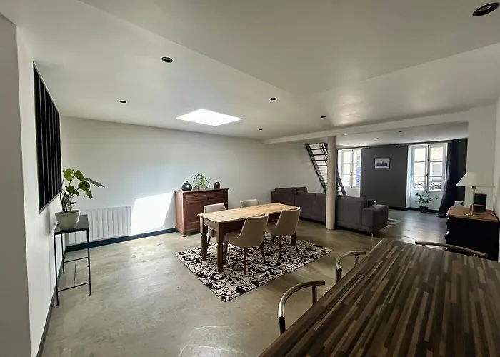 Logis Du Maine Лаваль